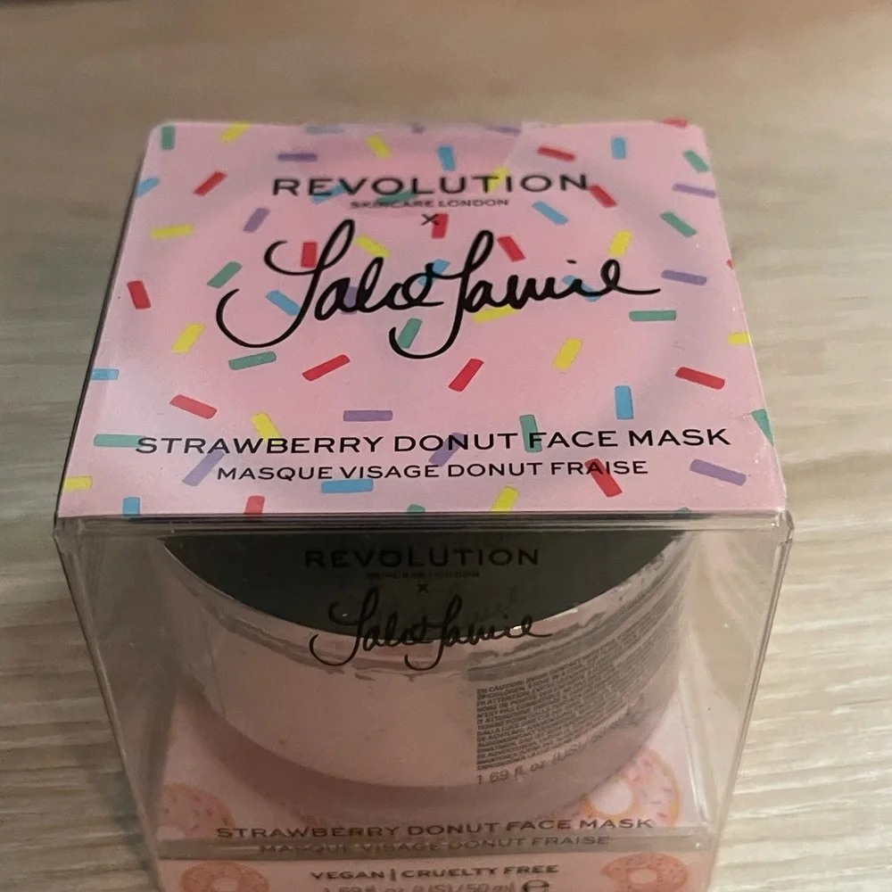 Revolution makeup bundle 5 pieces New